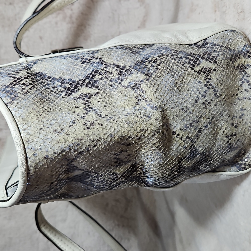 2014 EUC Coach Ivory Mixed Leather Python Alexis … - image 4